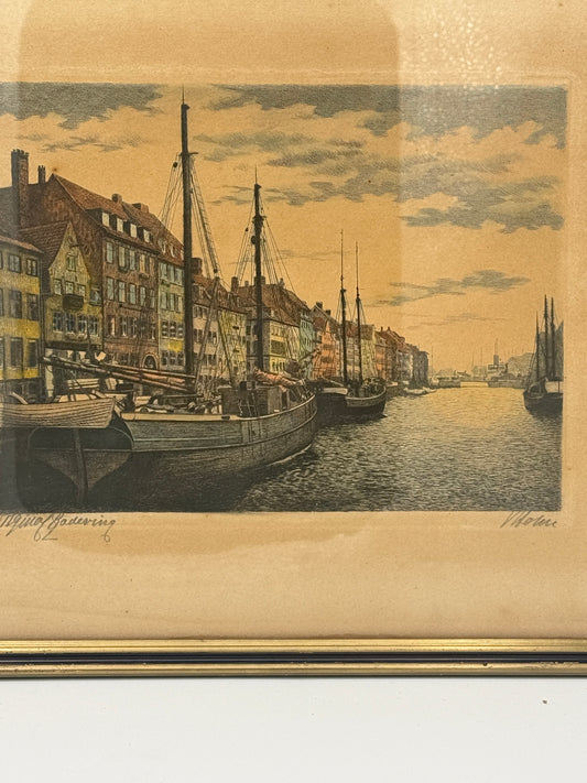 V.Holm. Håndkoloreret Radering af Nyhavn, København. Fra start 20.Årh
