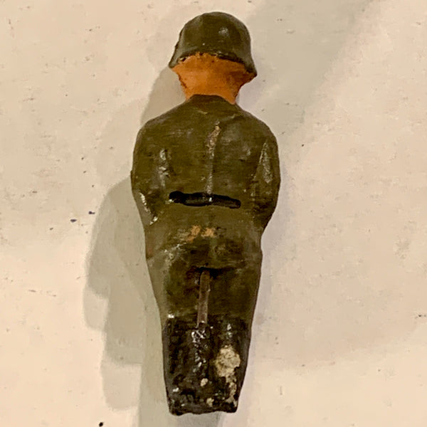 Lineol / Elastolin tysk soldat, til køretøj , fra 1930érne.