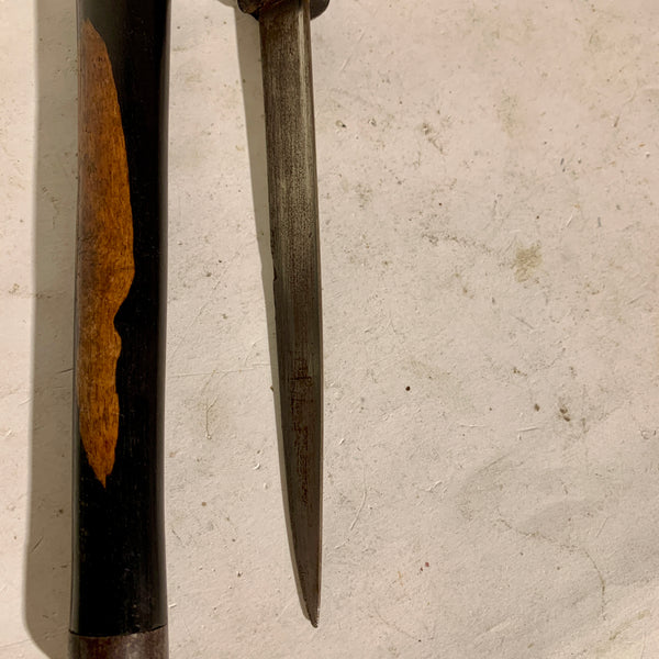 Antik kniv, Afrika. Fra start 1900 tallet.