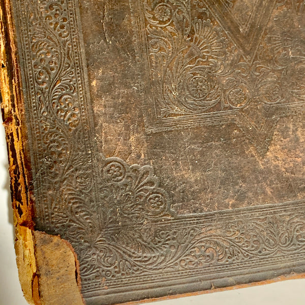 Stor bibel, antikvarisk dansk bog fra 1700/start 1800 tallet.