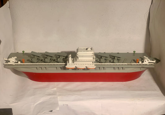 Ældre unikt dansk design træ hangarskib, fra midt 1900 tallet.