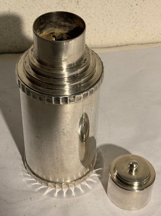 Art Deco cocktail shaker i sølvplet. Start 20. Årh