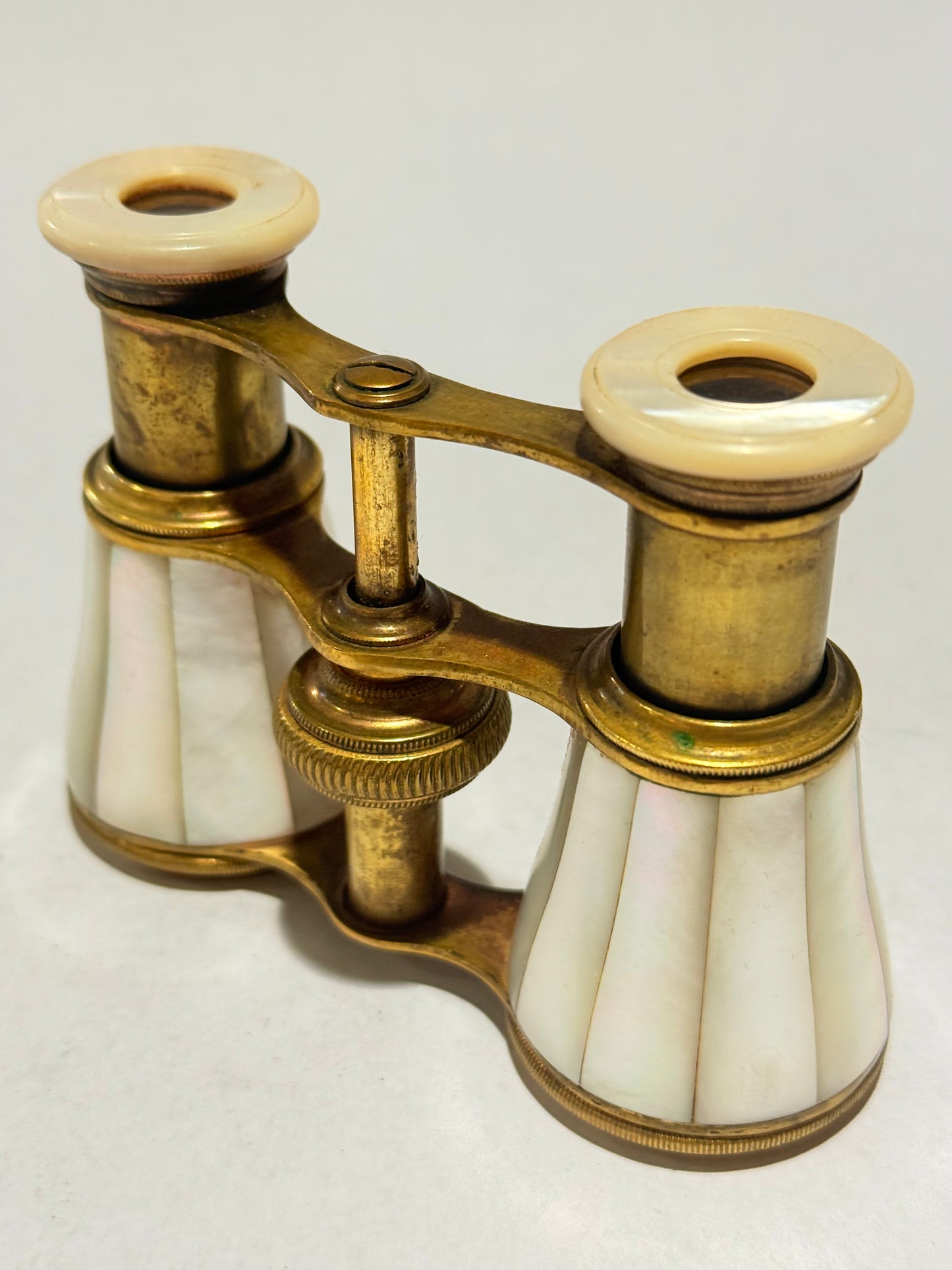 Antik teater kikkert indlagt med perlemor, fra start 1900 tallet.