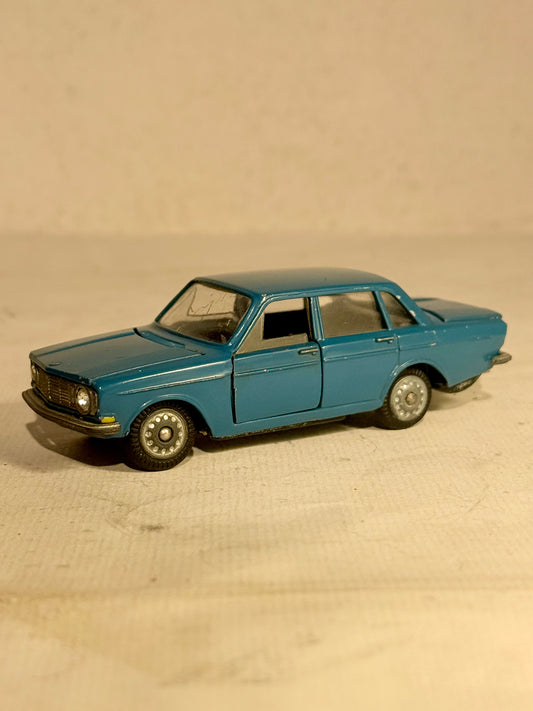 TEKNO Denmark Volvo 144 No. 822.