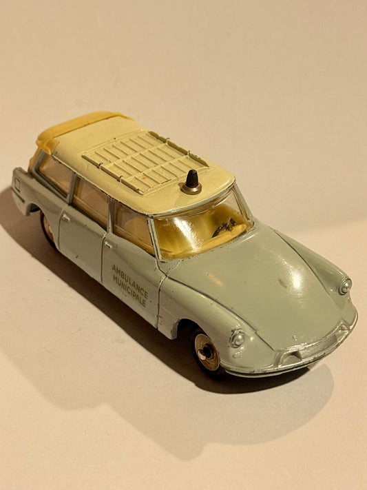 Dinky toys Citröen Break ID19 ambulance muncipale diecast legetøjsbil
