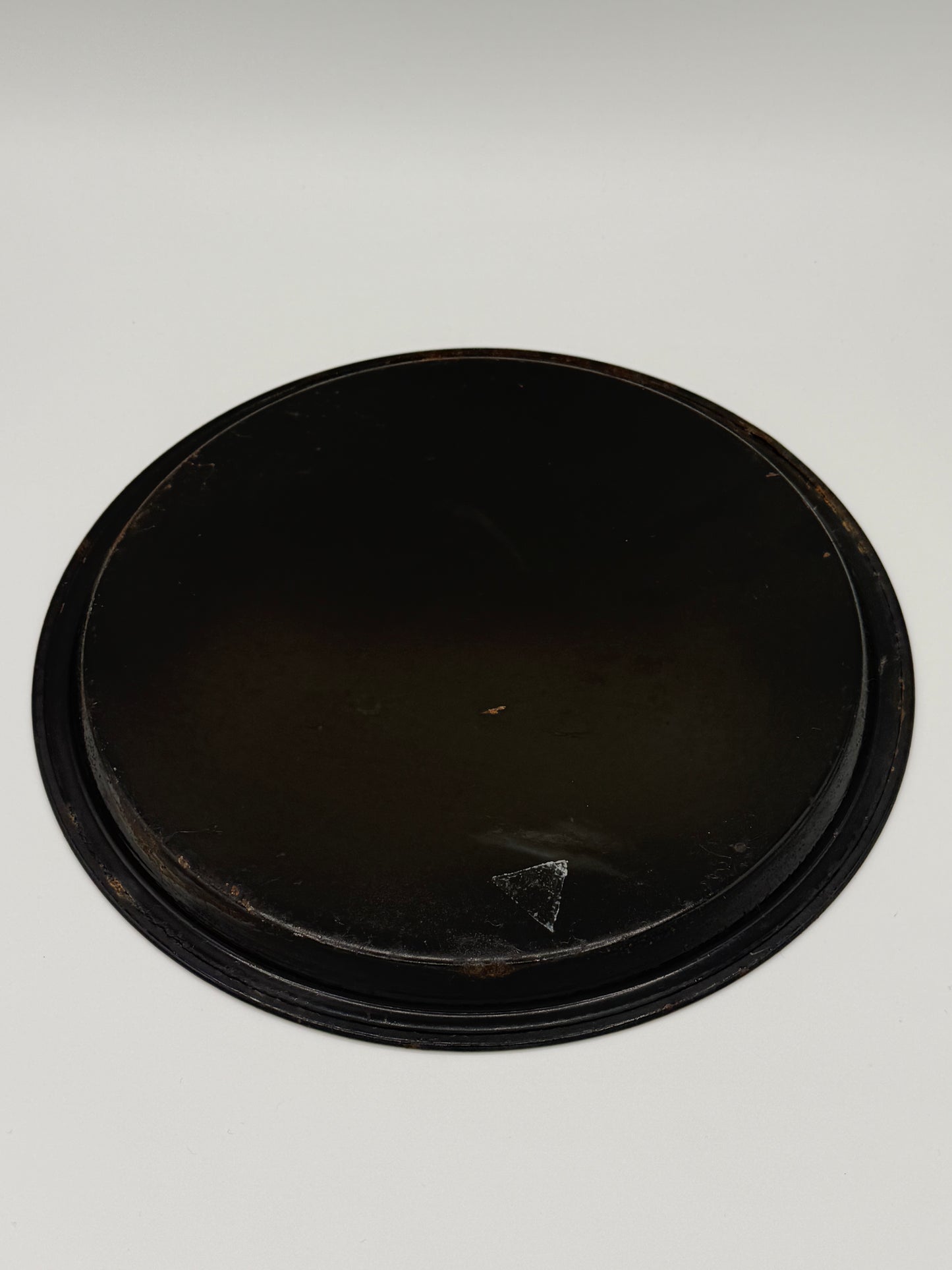 Eldre russisk håndmalet blomster metalbakke. Start/midt 20.Årh