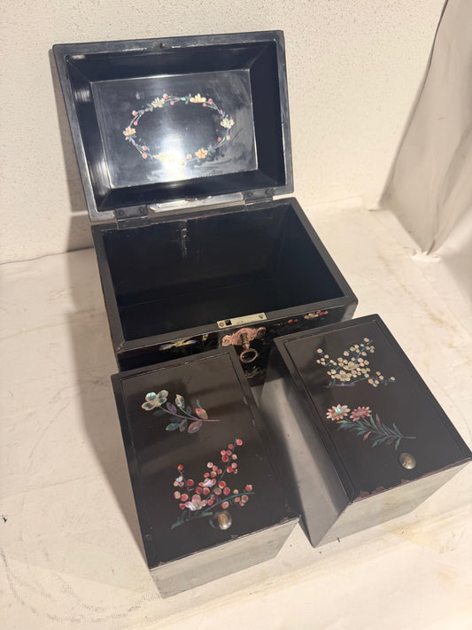 Antik japansk lakæske Tea caddy, fra ca.1850. Med nøgle.