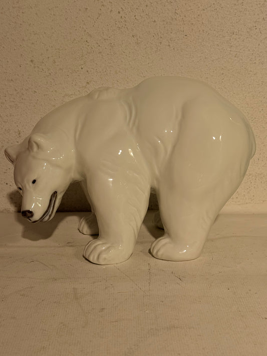 Knud Kyhn. Royal Copenhagen. Stående hvid bjørn, modelnr: 237
