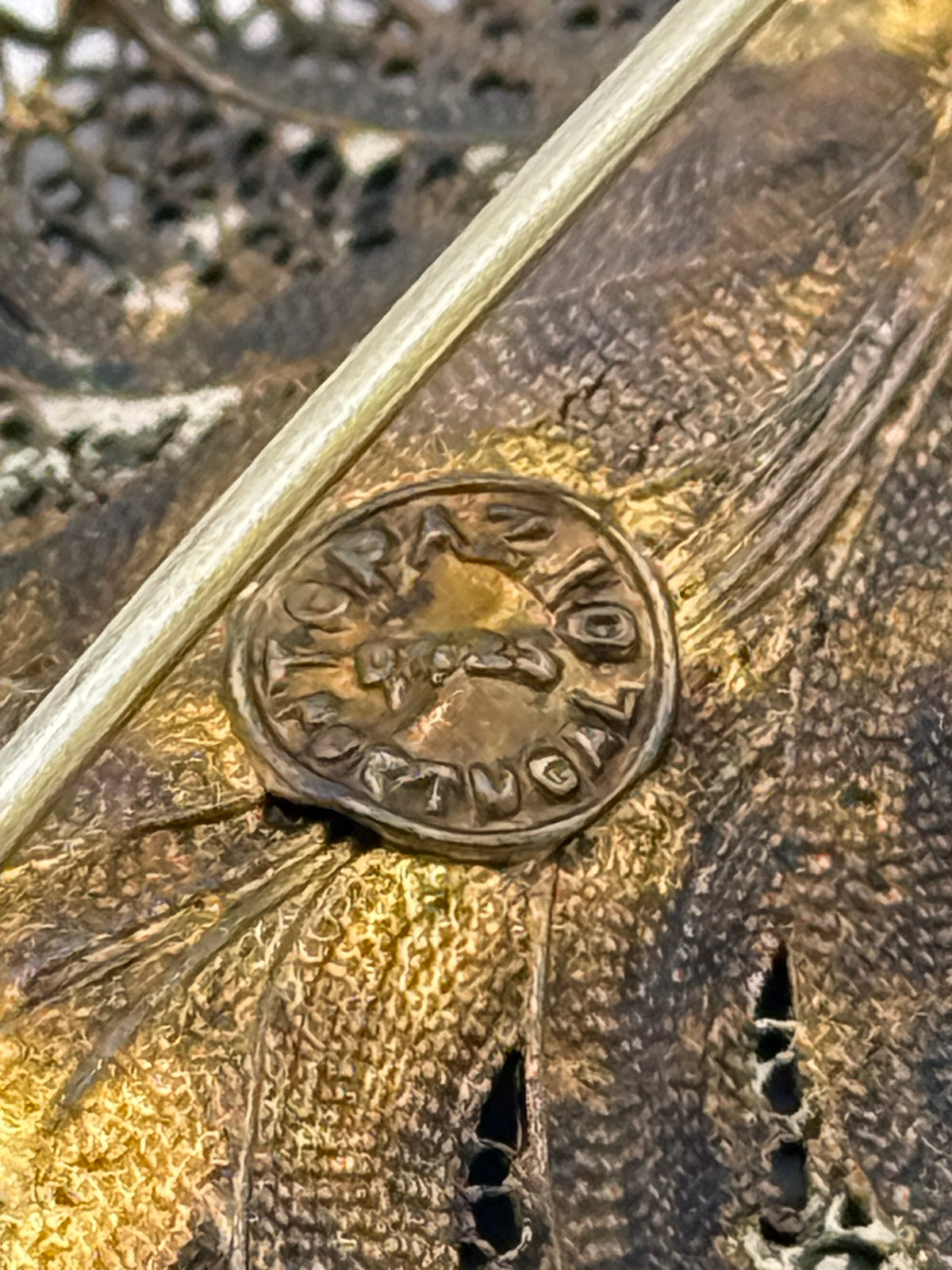 Topazlo forgyldt sterling sølv filigran blad broche. Portugal. Fra midt 20.Årh