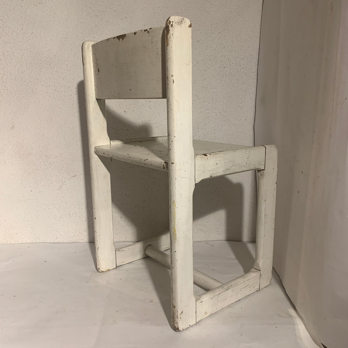 Vintage children's chair in painted wood, from the 1970s.
