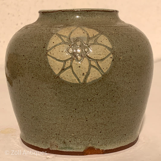 Gudrun Meedom (b.1911-2011) ceramic jar from 1977