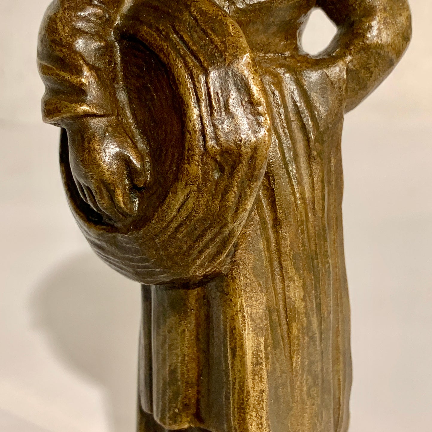 Ældre bronze figur. Stemplet Brathe.