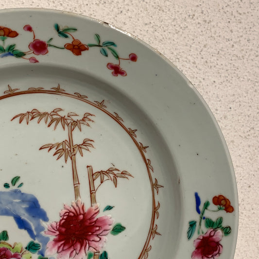 Kinesisk famille rose dyb tallerken, Qianlong Dynastiet ( år 1735-1796.)