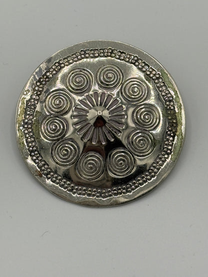 Dansk viking broche i tin. Fra midt/slut 20.Årh