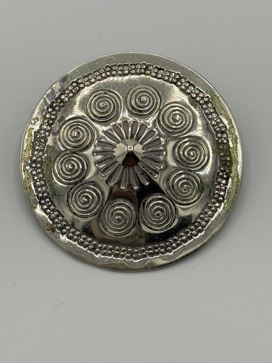 Dansk viking broche i tin. Fra midt/slut 20.Årh
