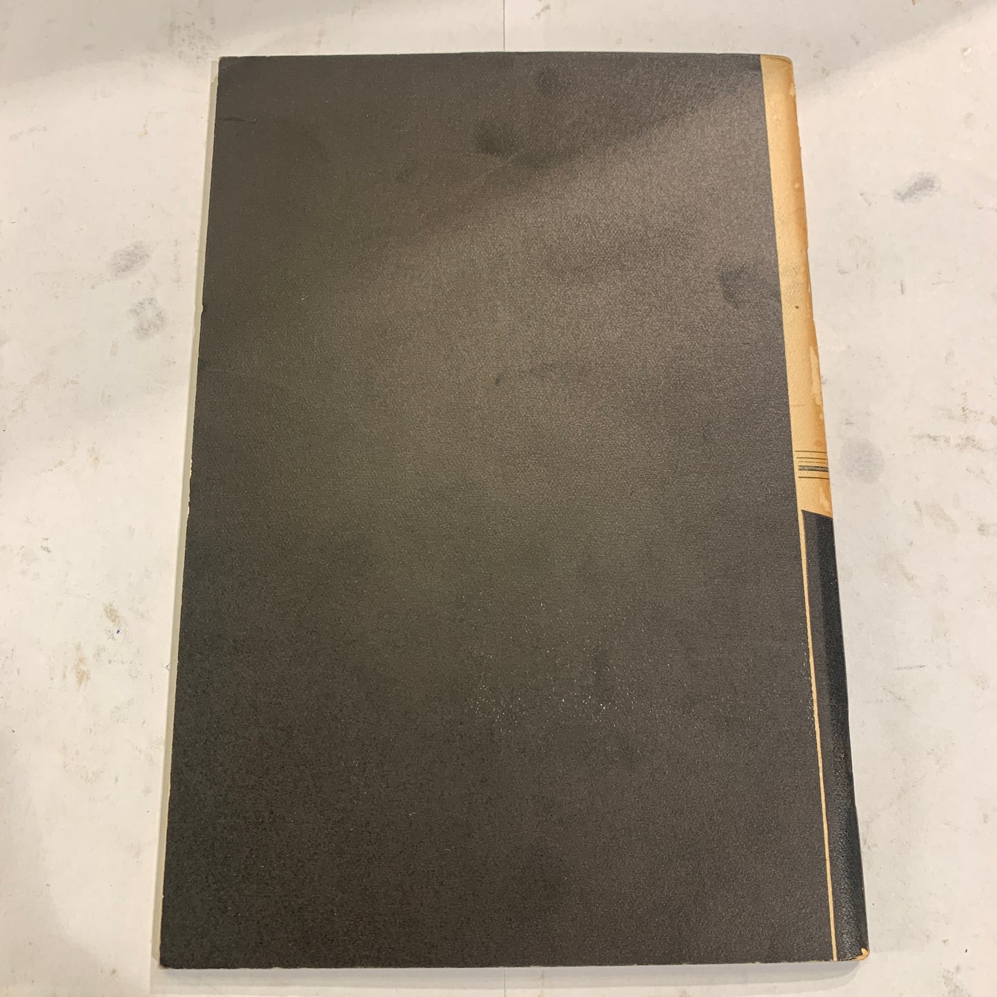 Et hæfte med en ældre tysk biografi af Alfred Krupp von Jacob Strieder fra 1933