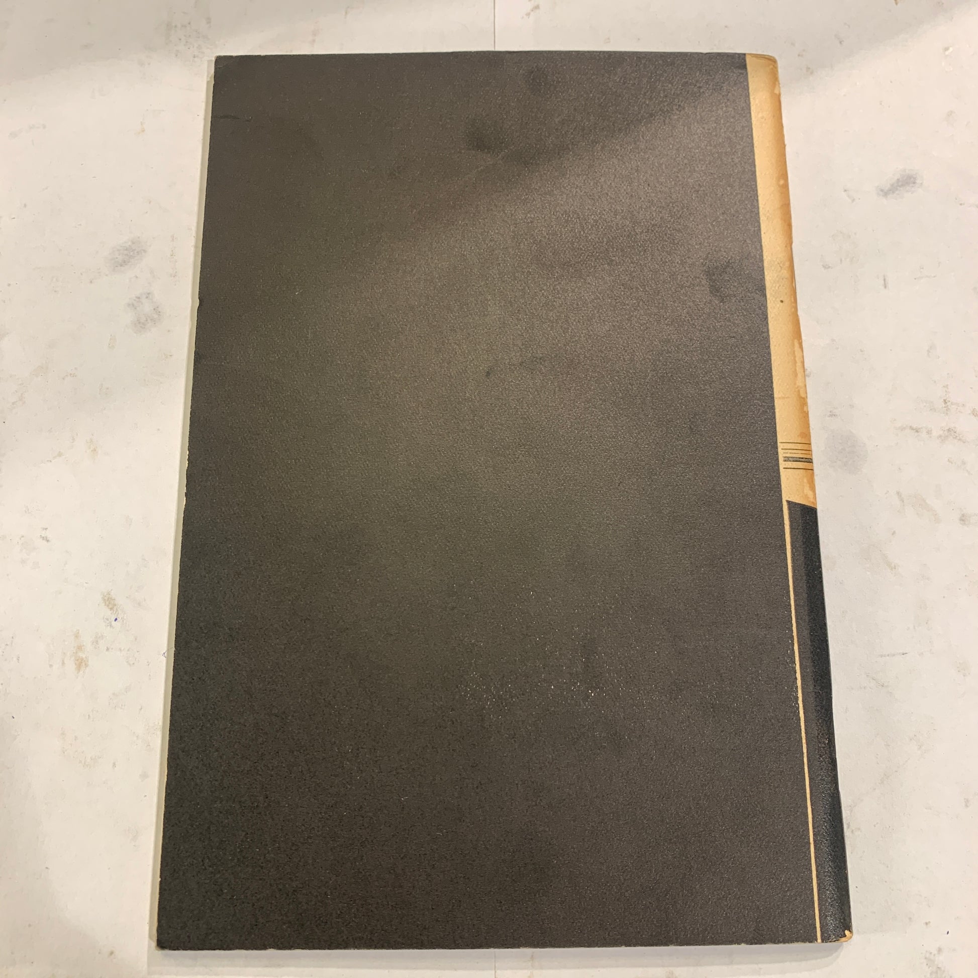 Et hæfte med en ældre tysk biografi af Alfred Krupp von Jacob Strieder fra 1933