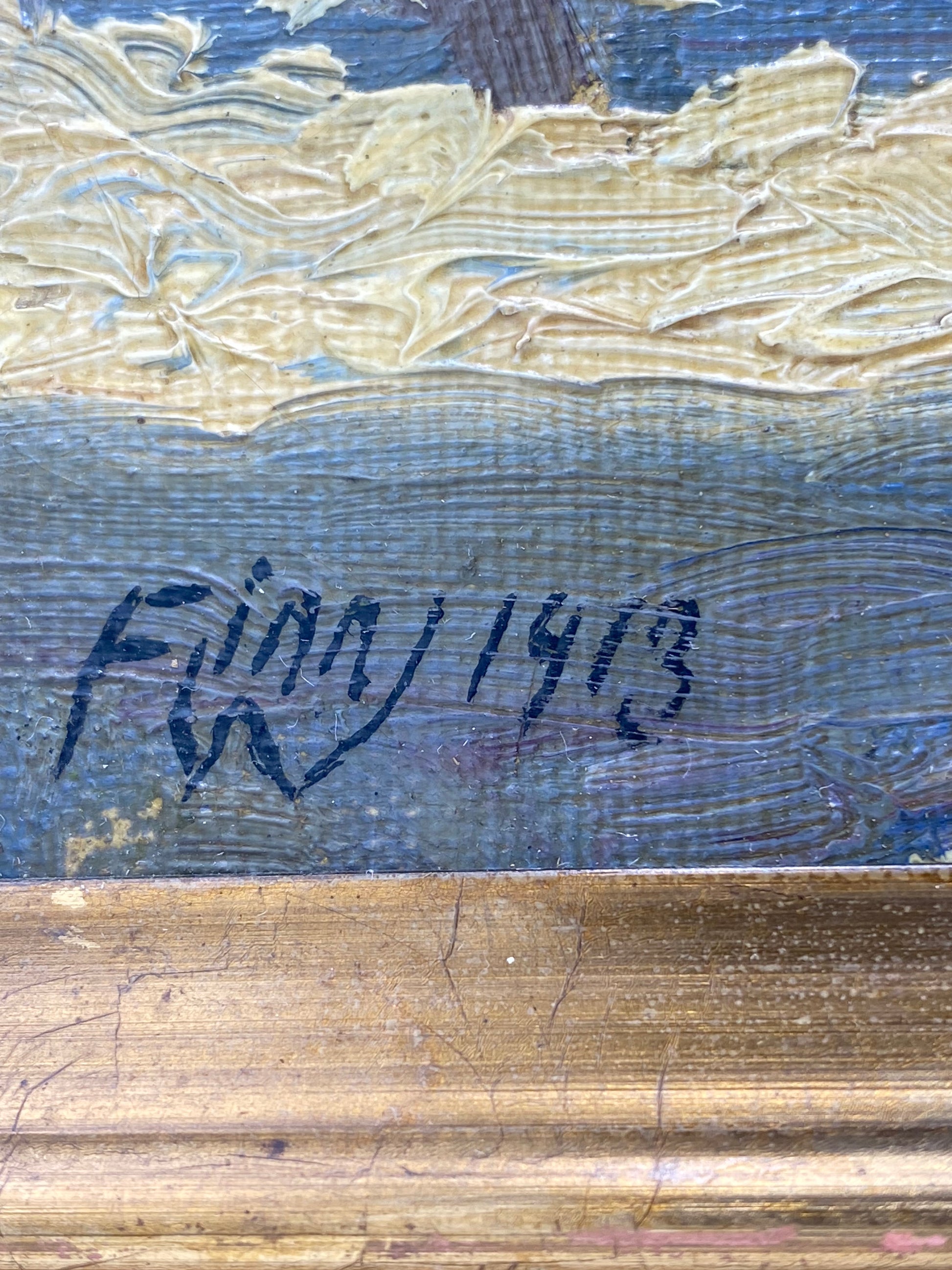 Finn W. Ekspressionistisk oliemaleri af snedækket gårdmiljø. Danmark. Fra 1913. Signeret