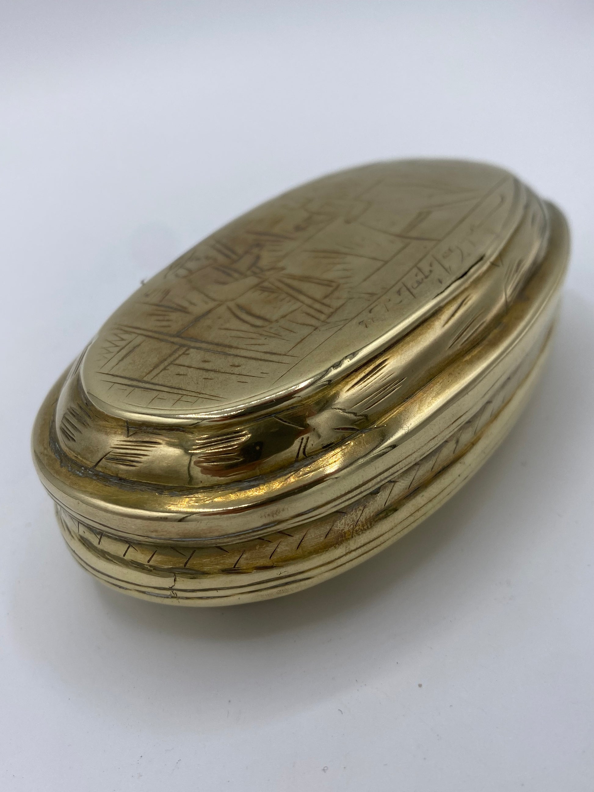 Antik tobaks æske i messing. Holland midt/slut 18.Årh