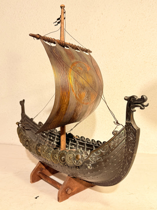 Edward Aagaard, ældre bronze Viking Drageskib, fra midt 1900 tallet.