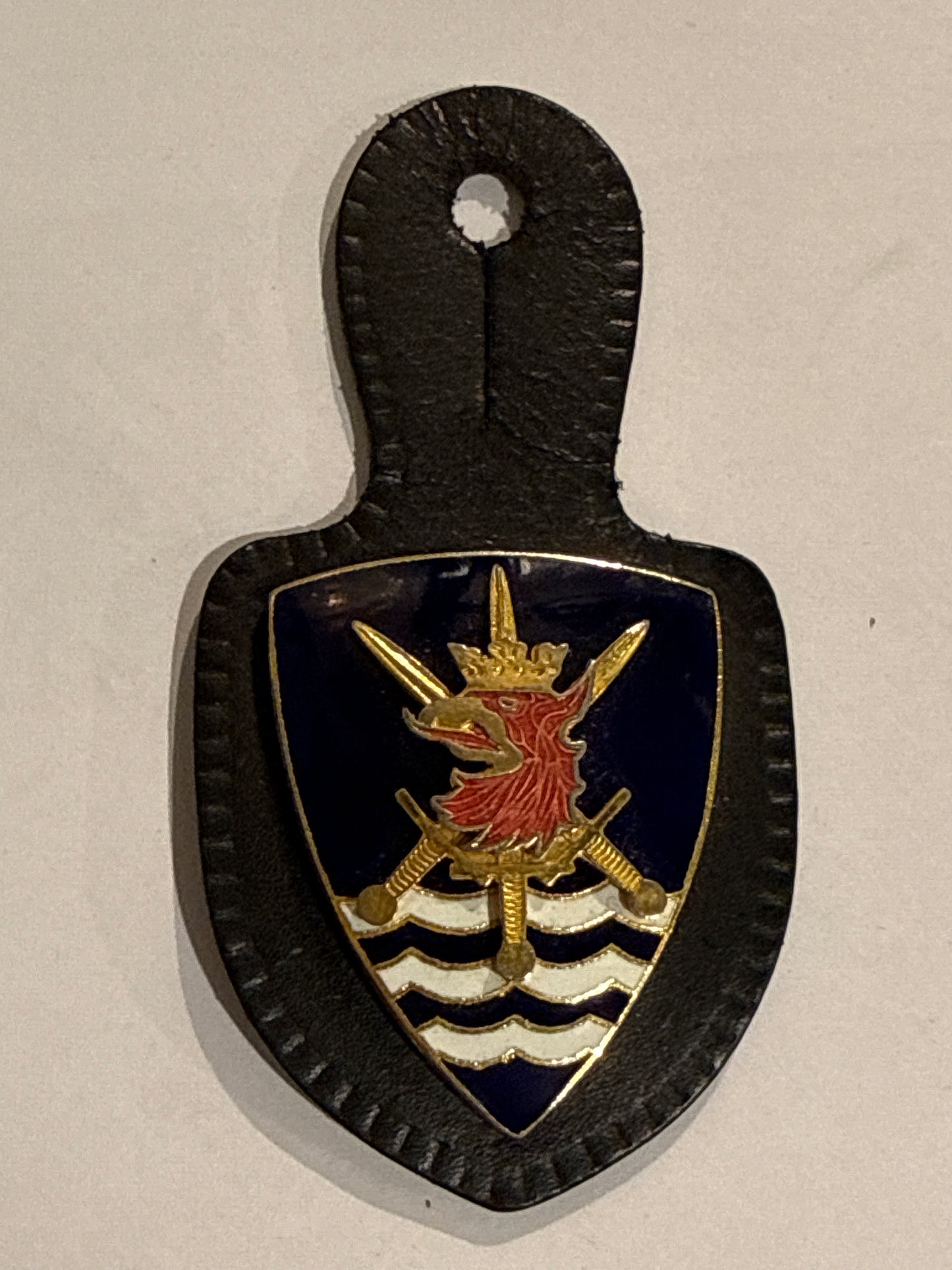 MNC NATO North East bryst mærke.