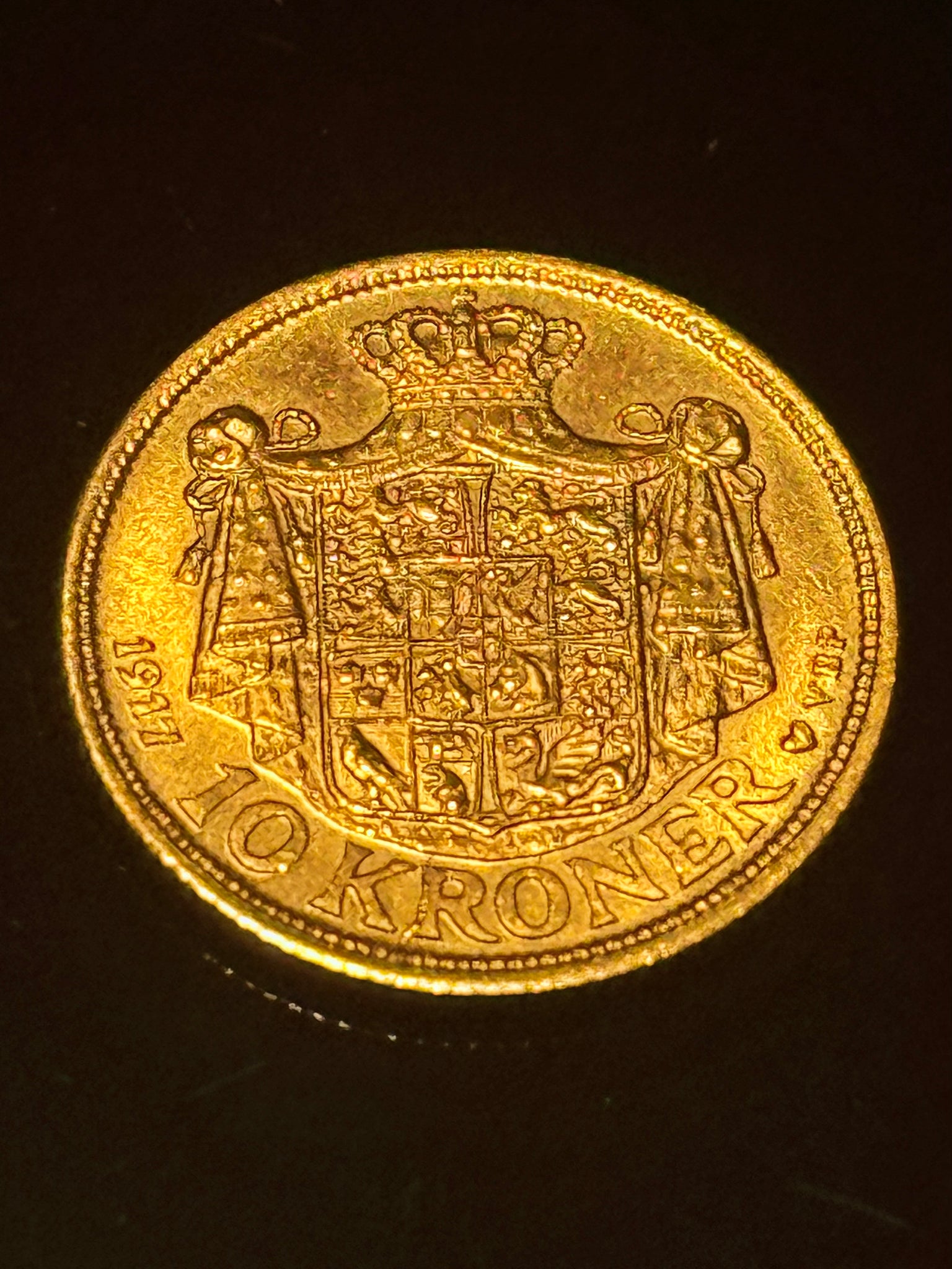 10 kr. Dansk Christian X. 21,6 karat Guldmønt, fra 1917.
