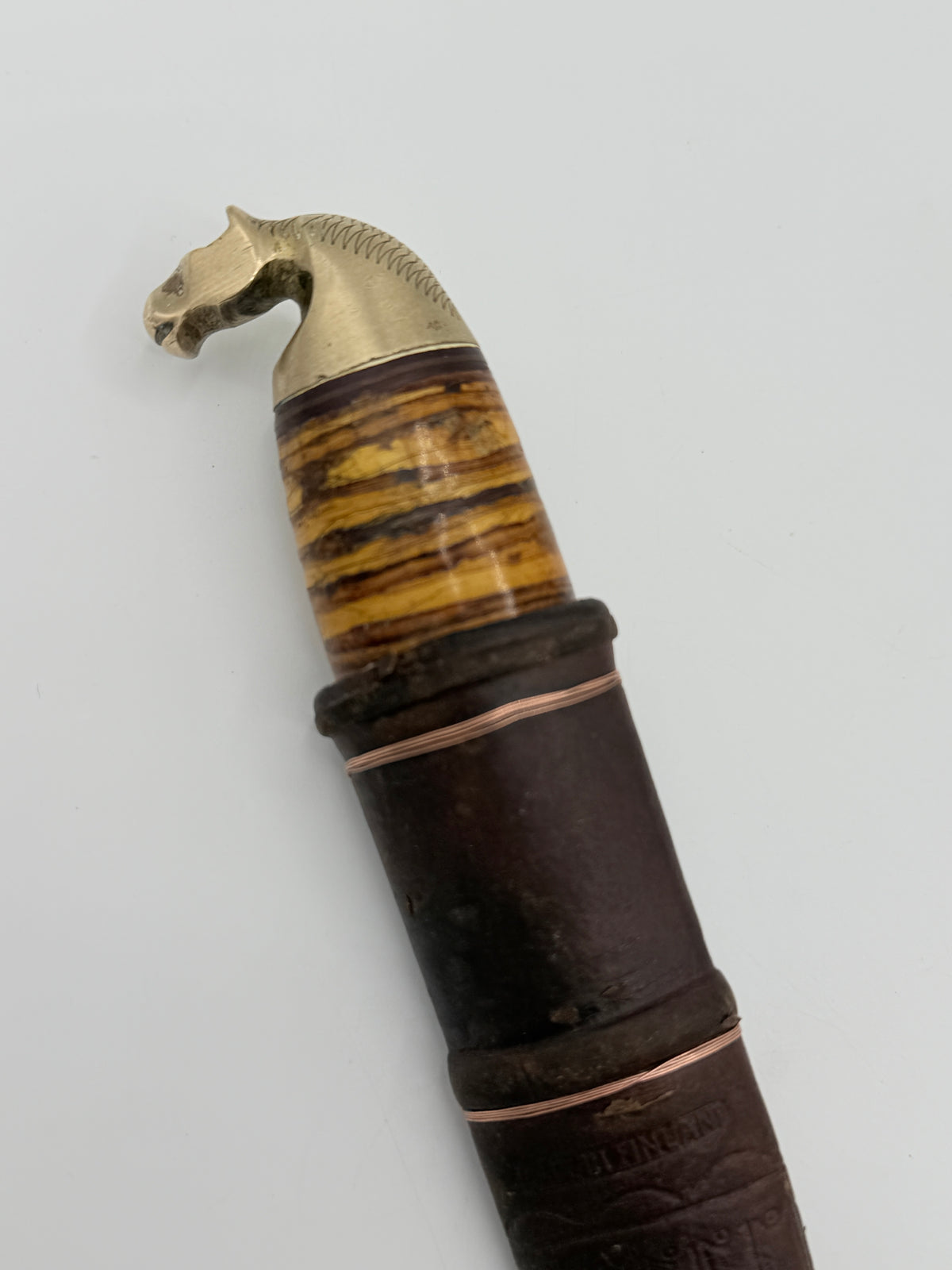 Vintage Lisakki Järvenpää Oy Hevospuukko kniv med skede. Finland. Midt 20. Årh