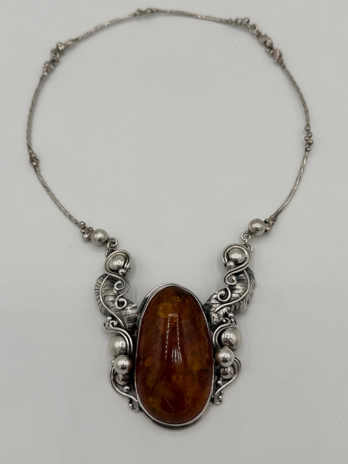 Vintage skønvirkestil Rav & Sterlingsølv hals collier. Gdansk, Polen. Fra 1980érne