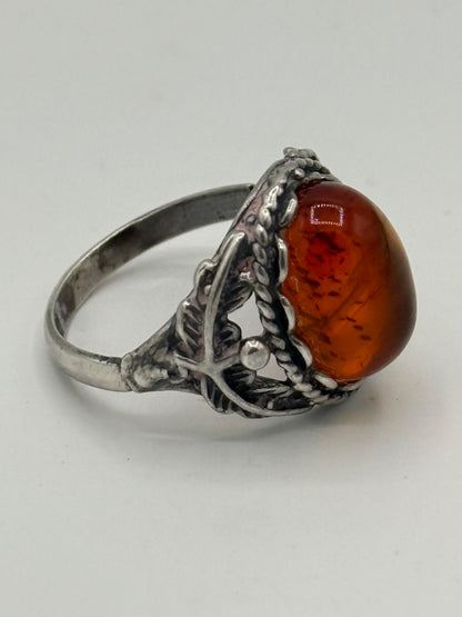 Vintage skønvirkestil Rav & Sterlingsølv ring. Gstad, Polen. Fra 1980érne