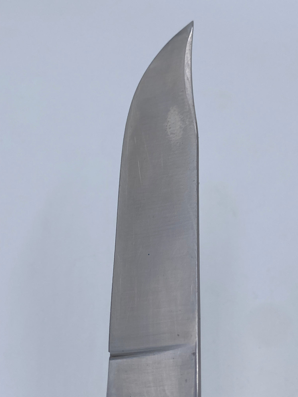 Erling Vangedal kniv med læderskede og strygestål. Danmark