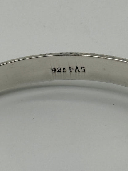 Vintage ciseleret rund Sterlingsølv armring. Fra midt 20.Årh
