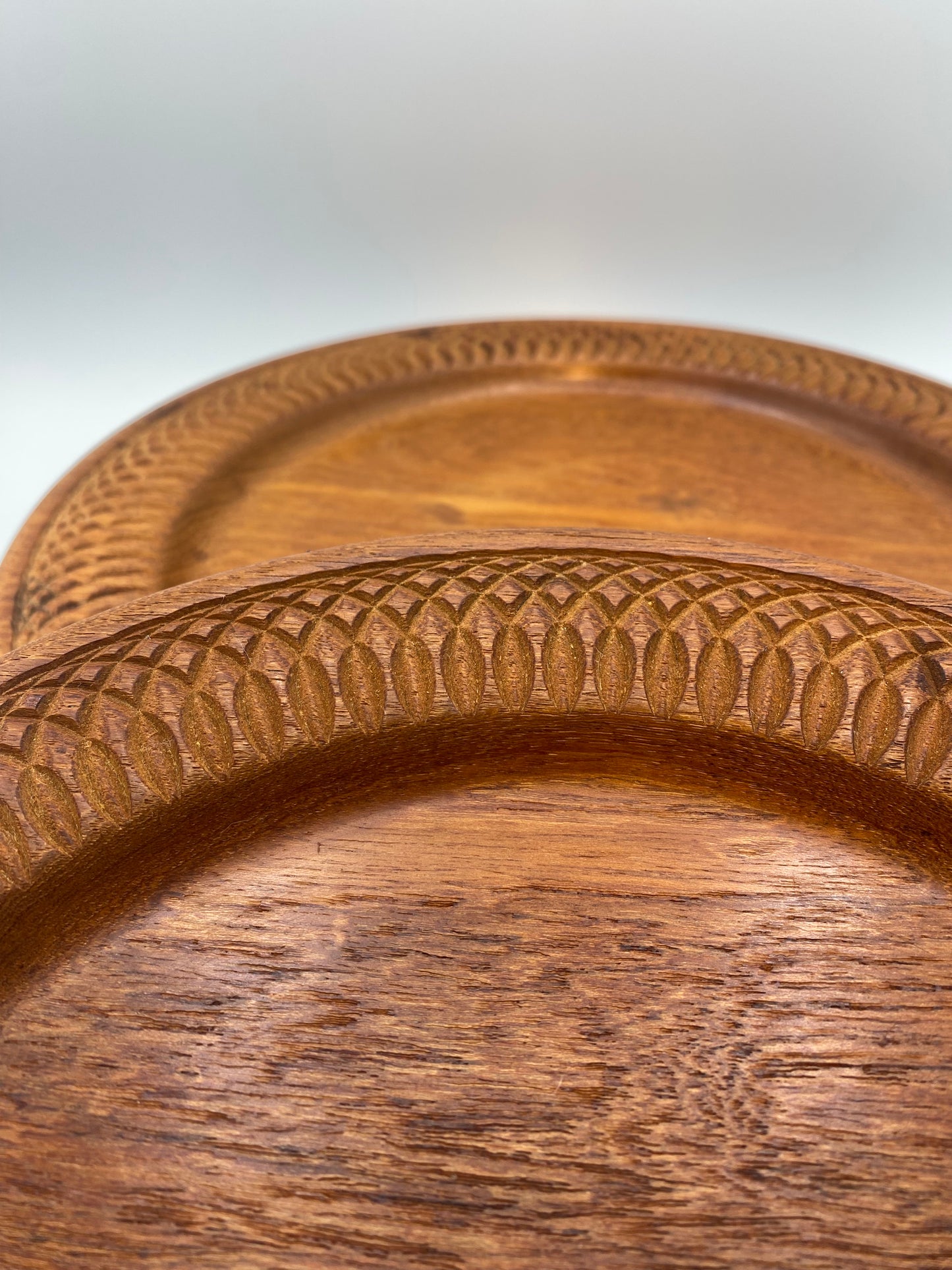 P.Antvorskov. Vintage dansk design teaktræ dæk tallerken. Fra midt 20.Årh