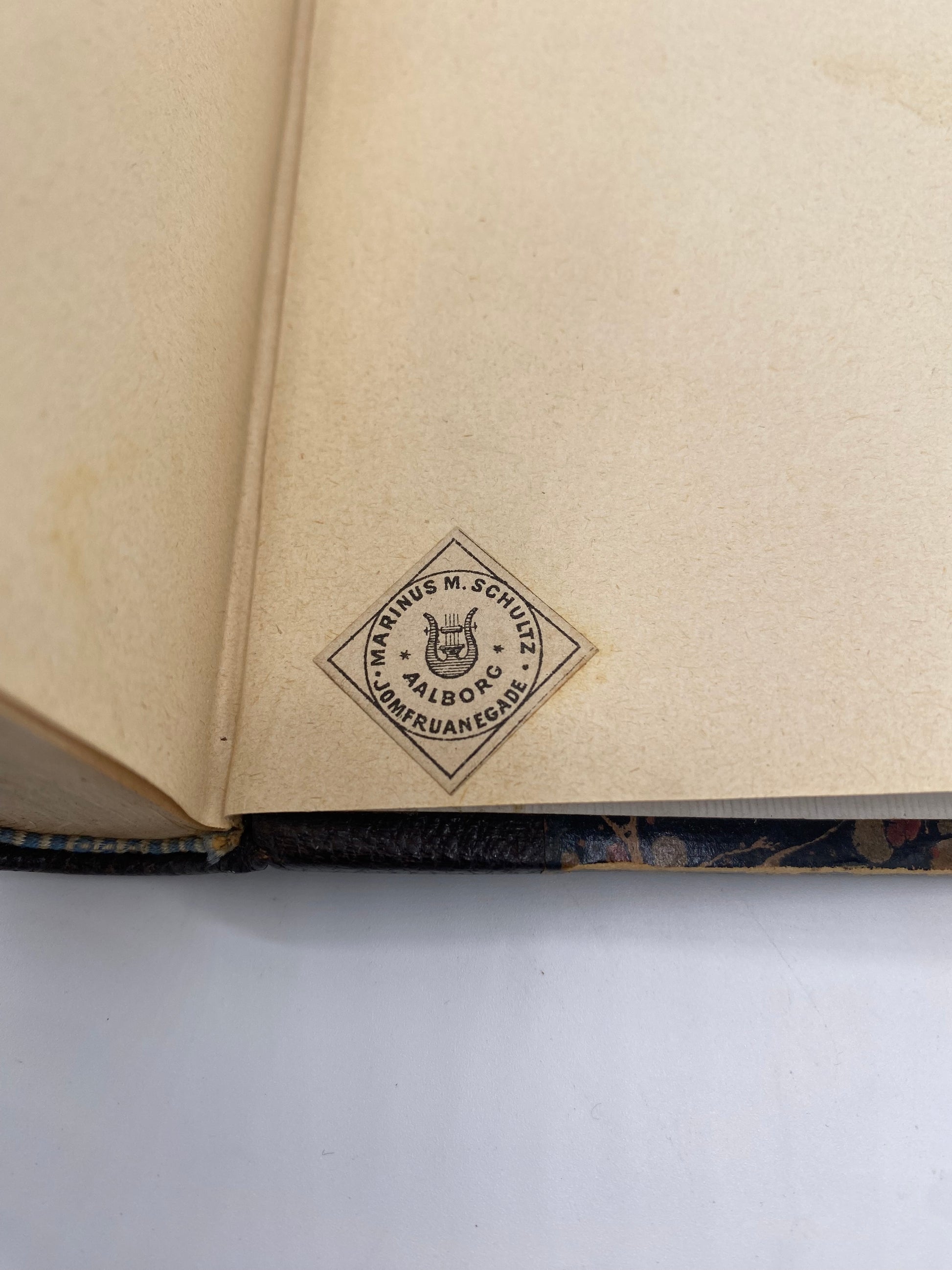 Et Liv. Af Johanne Luise Heiberg. Antikvarisk dansk bog. 1. Udgave. 1. Oplag. Fra 1892