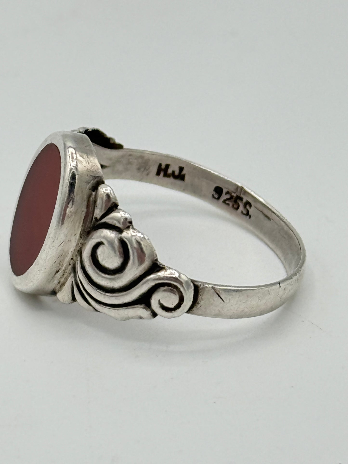 Hans Jensen & Co. (1899-1937.) Antik skønvirke sølv herre signet ring med Karneol
