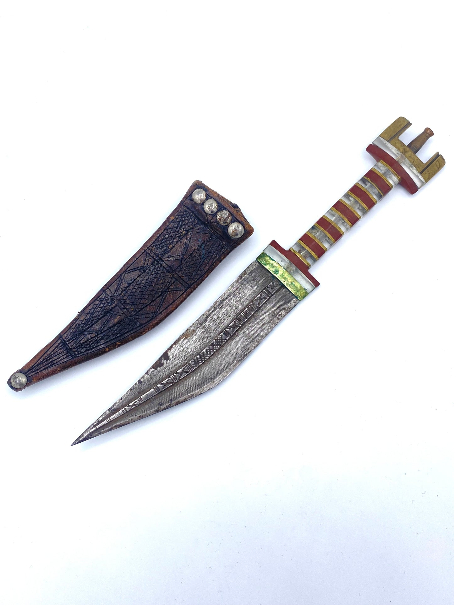 Afrikansk Billao (billaawe) kniv med skede. Fra Somalia. Start/midt 20. årh