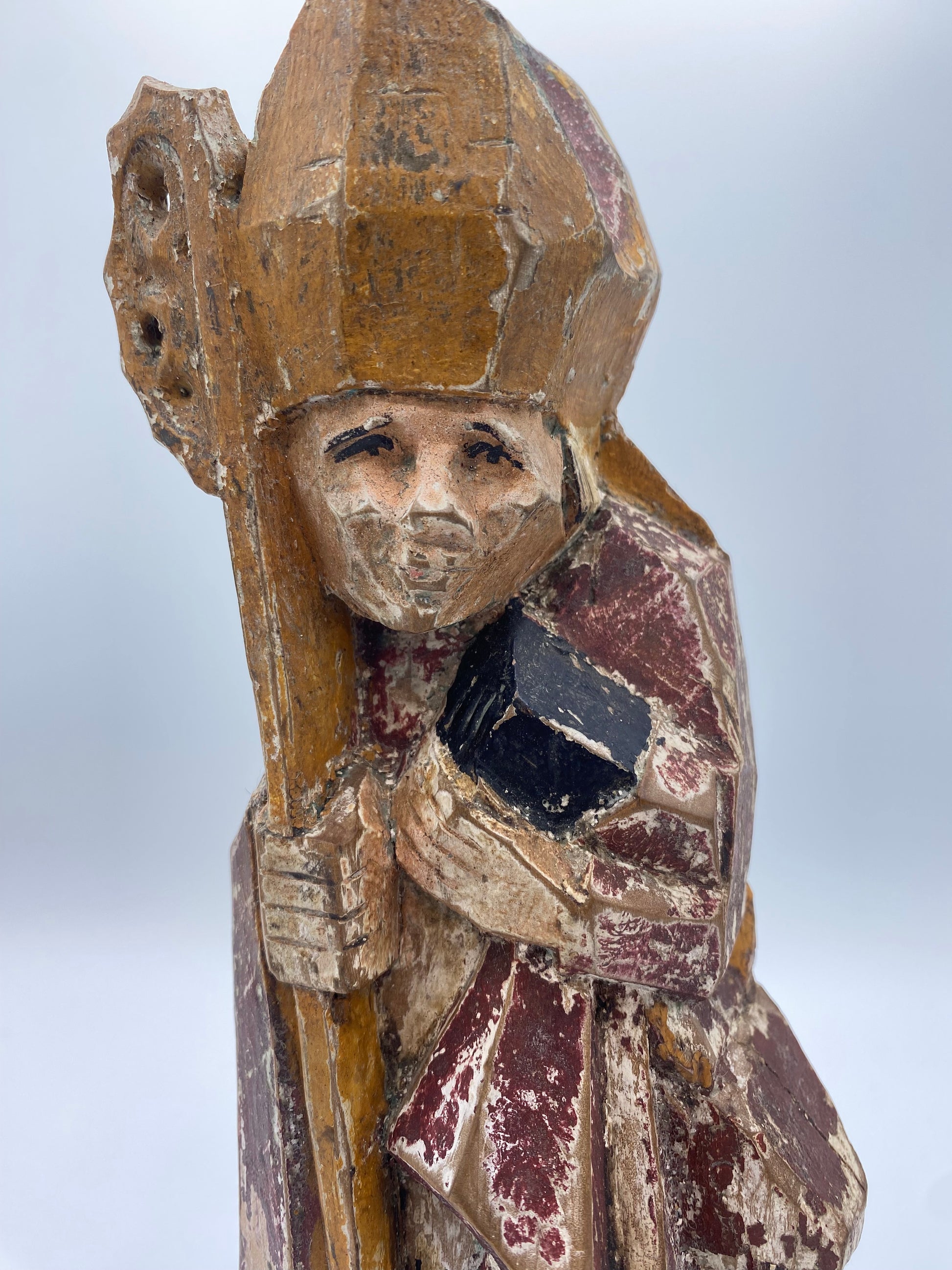 Fransk bispehelgen i træ – sculpture populaire religieuse. Fra slut 18.Årh. Start 19. Årh