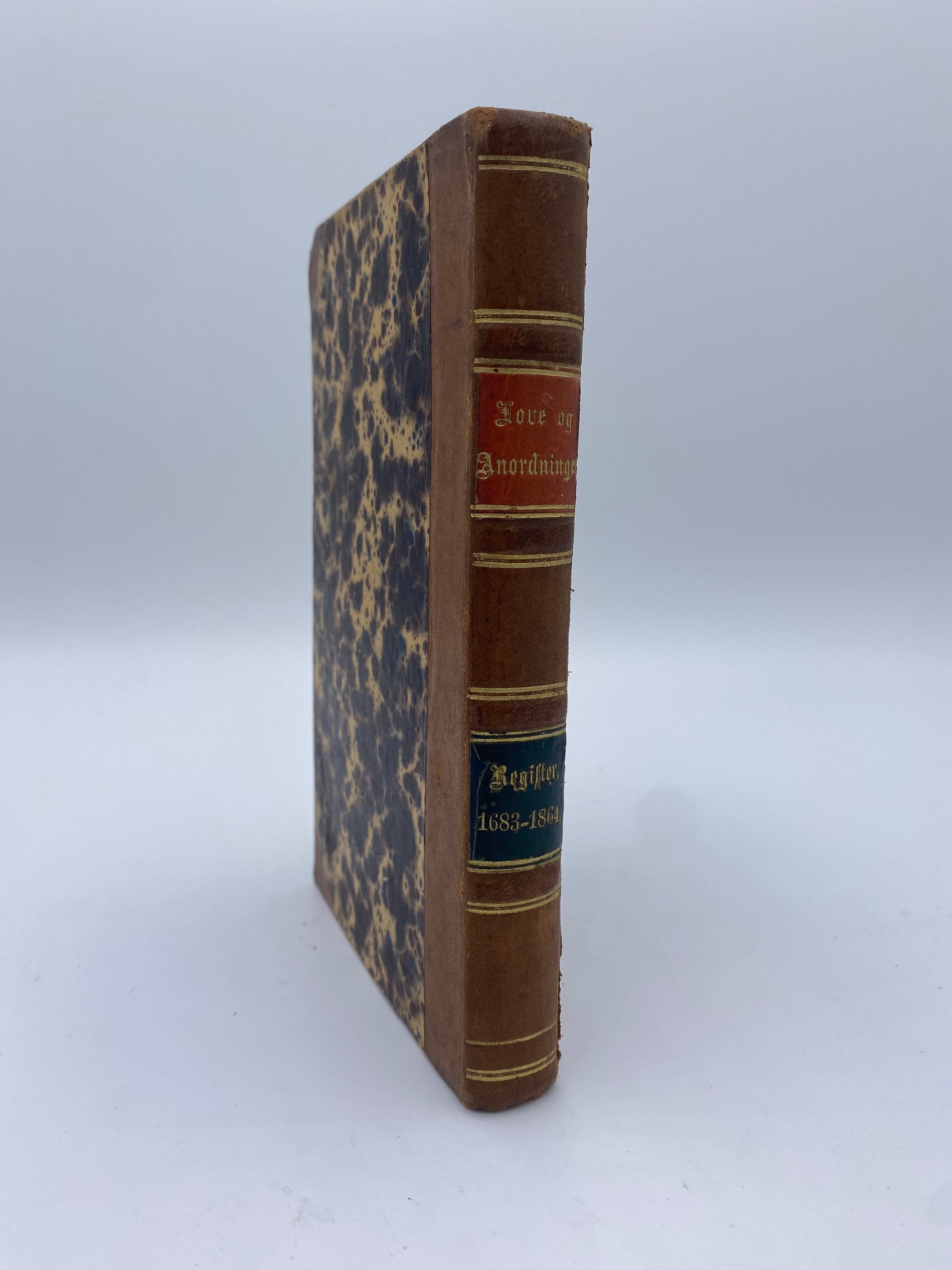 Samling af Love og Anordninger m. m. Antikvarisk dansk bog. 1. Udgave. 1. Oplag. Fra 1866