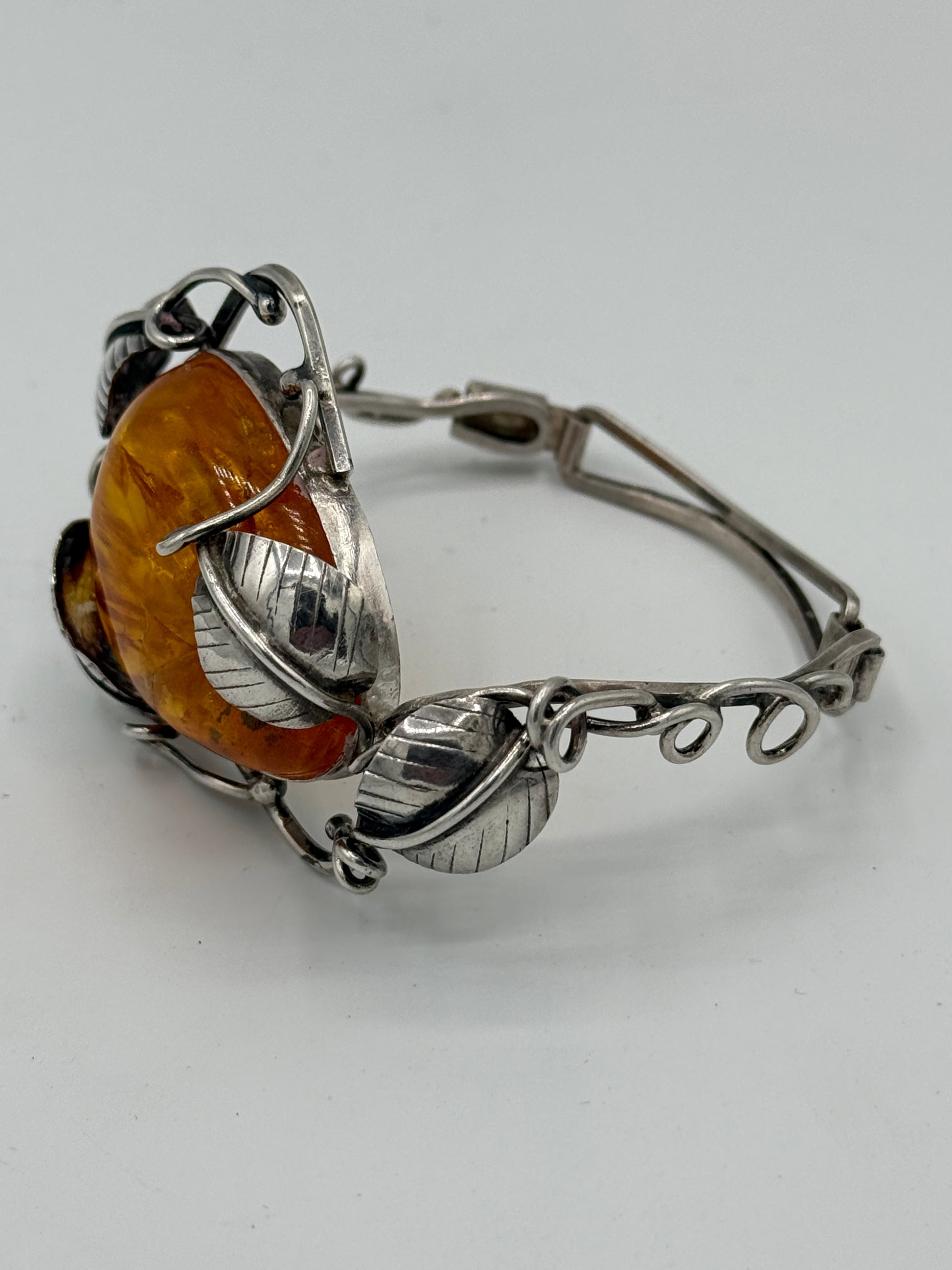 Vintage unika skønvirkestil Rav & Sterlingsølv armbånd. Gdansk, Polen. Fra 1980érne
