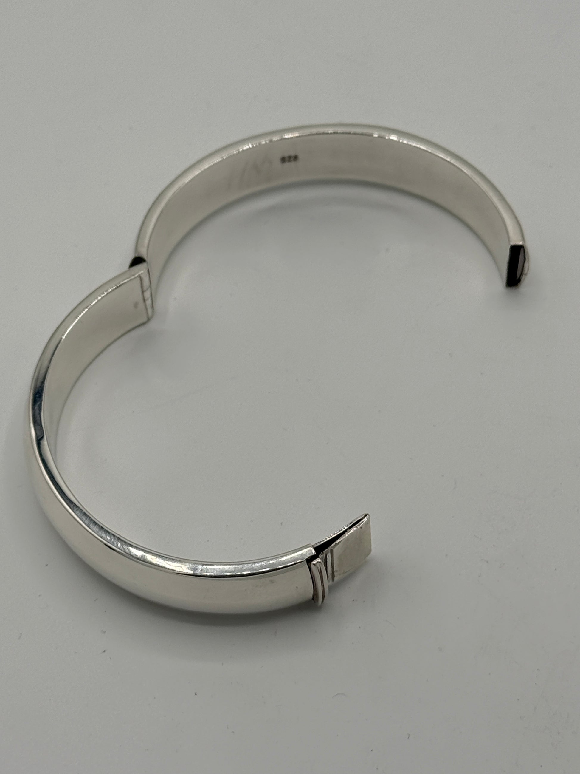 Vintage modernistisk oval Sterlingsølv armring. Fra 1980érne