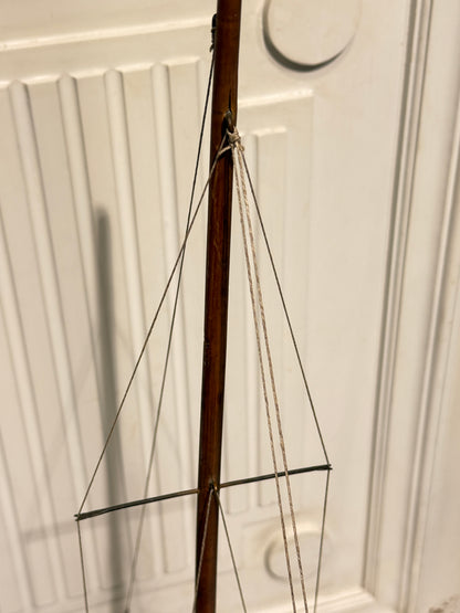 Antik håndbygget Pond Yacht Model. Danmark. Fra 1920érne
