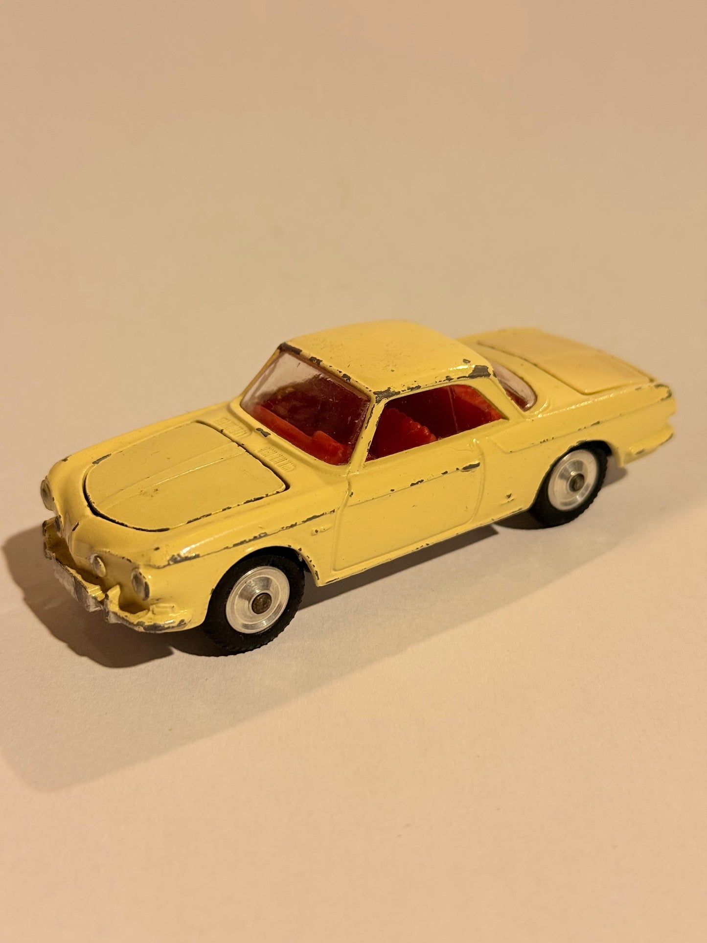 Corgi VW Karmann Ghia 1500 diecast legetøjsbil