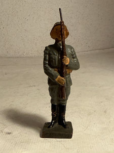 Lineol Dansk soldat stående vagt, fra 1930érne.