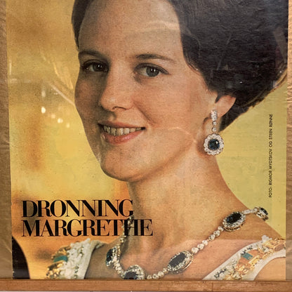 Dronning Margrethe d. 2. Tronskifte. Ældre originalt magasin udklip, fra 1972.