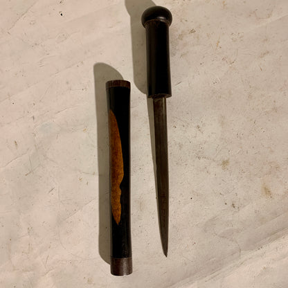 Antik kniv, Afrika. Fra start 1900 tallet.