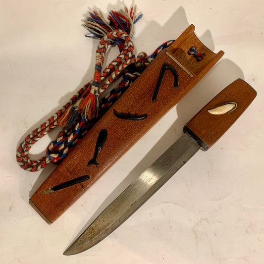 Antik færøsk grindekniv. Fra start 1900 tallet.