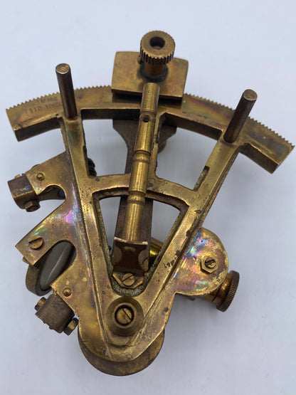Maritimt sekstant-instrument i trækasse. Efter Troughton & Simms 1910. Indien. Sen 20. Årh