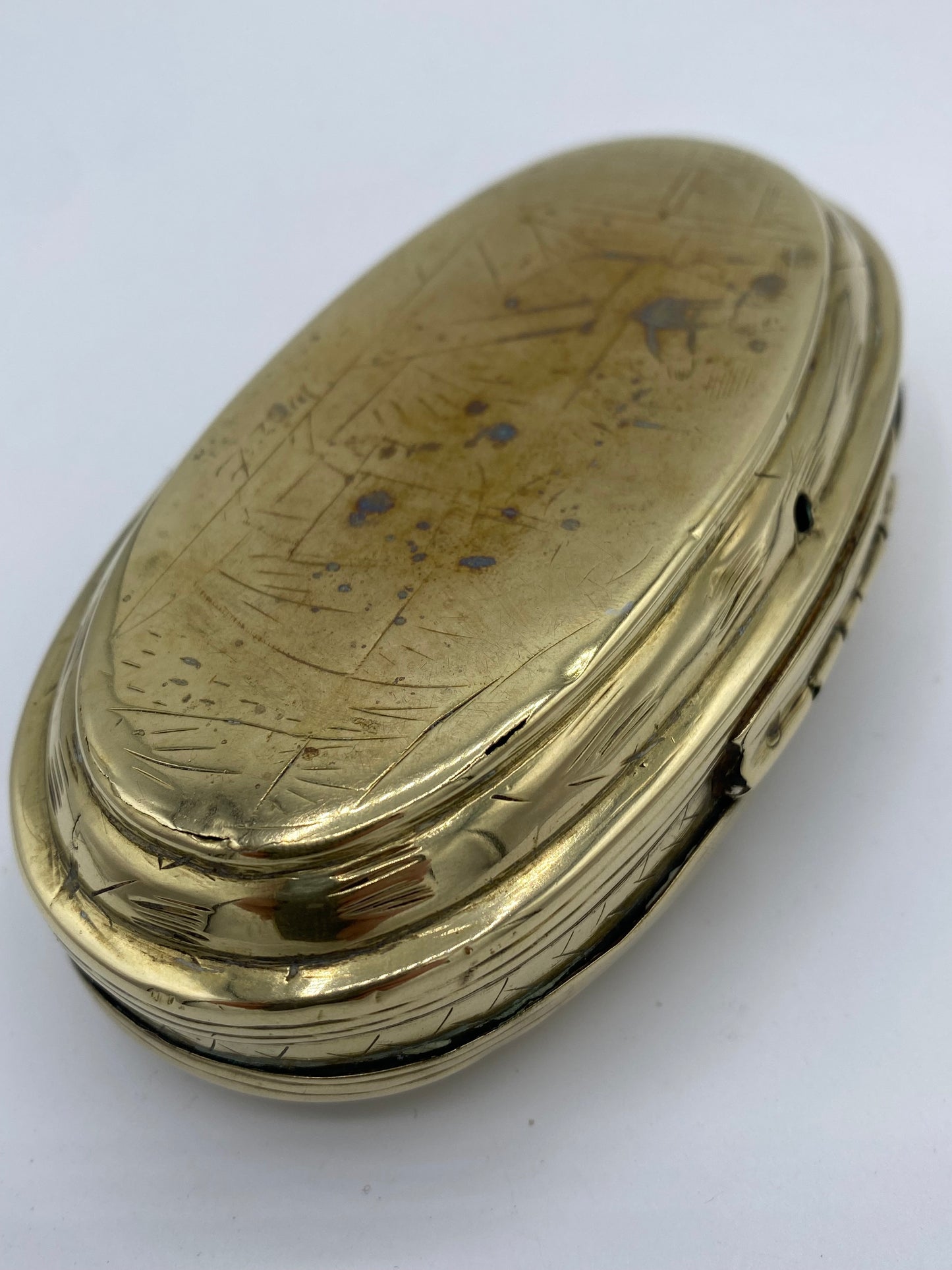 Antik tobaks æske i messing. Holland midt/slut 18.Årh