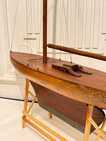 Antik håndbygget Pond Yacht Model. Danmark. Fra 1920érne