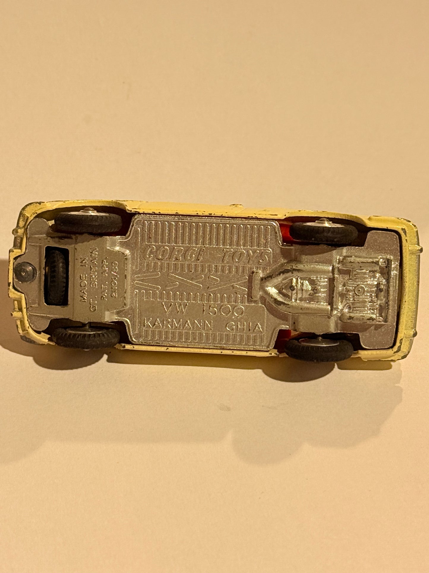 Corgi VW Karmann Ghia 1500 diecast legetøjsbil