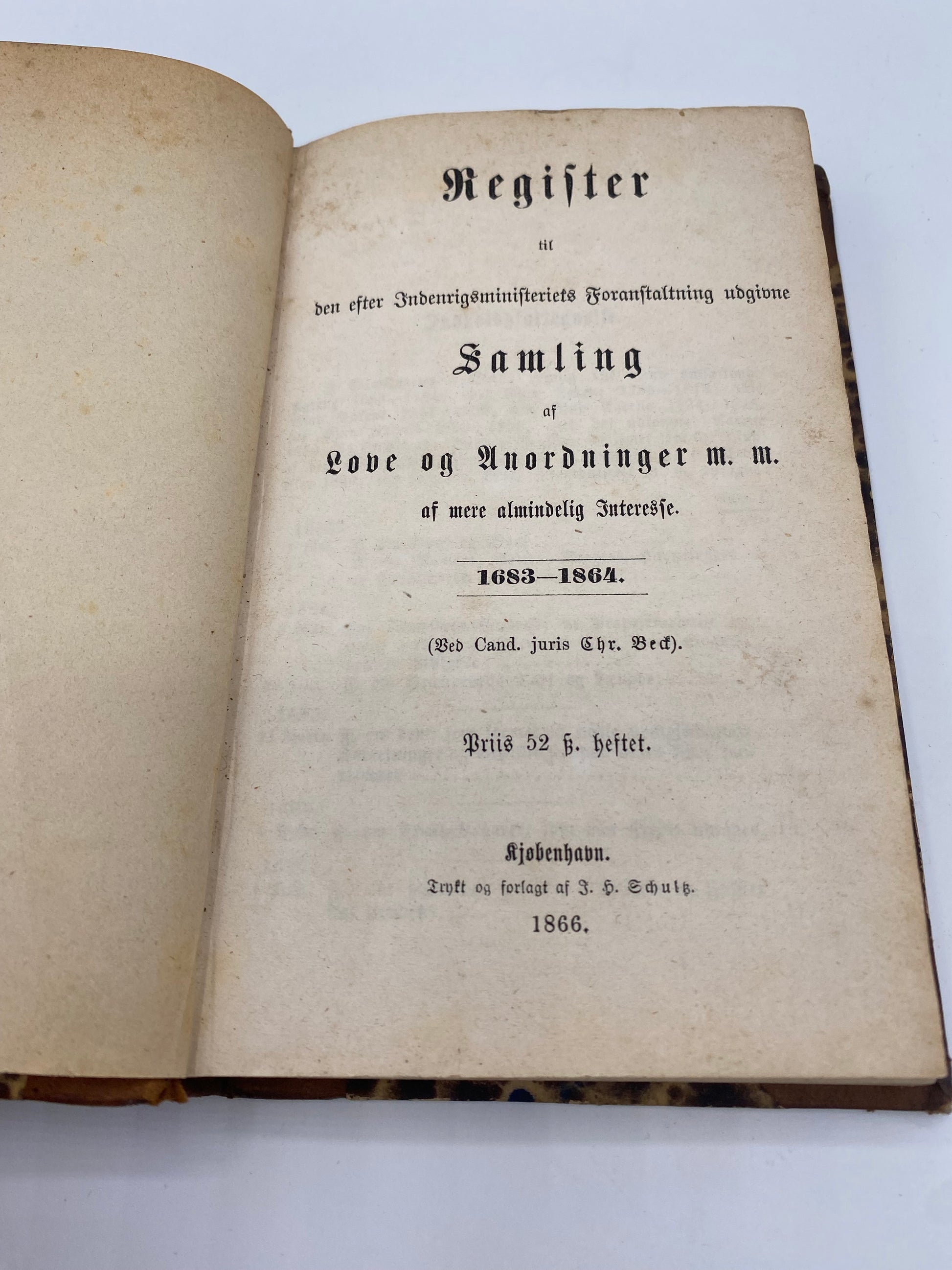 Samling af Love og Anordninger m. m. Antikvarisk dansk bog. 1. Udgave. 1. Oplag. Fra 1866